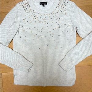 Banana Republic size M wool sweater with detail